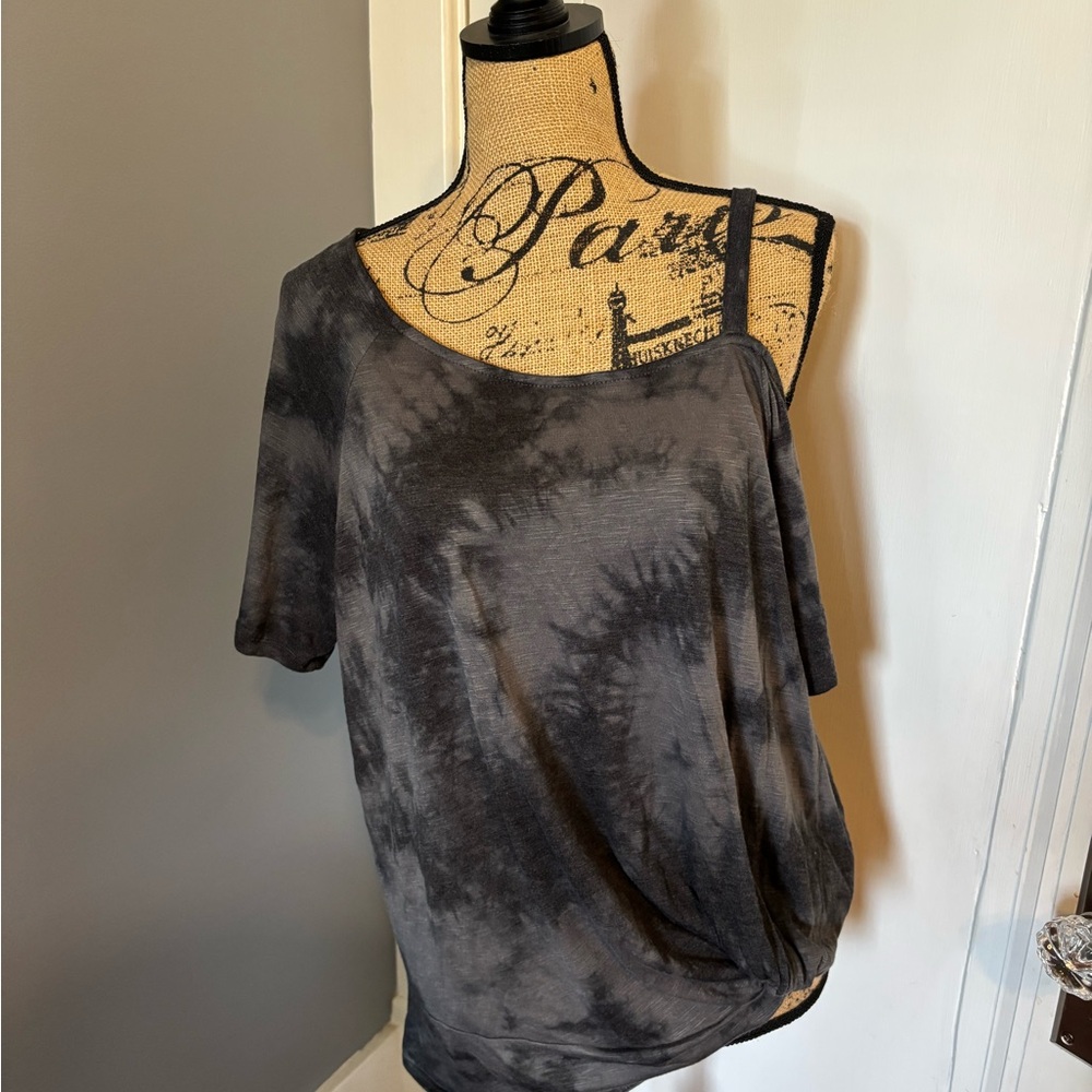 Torrid Black Tie-Dye Short Sleeve Top